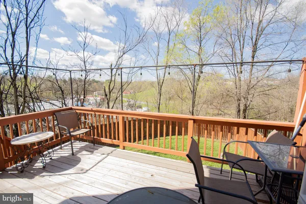 $355,000 | 132 Seabreeze Lane, Winchester, VA 22602