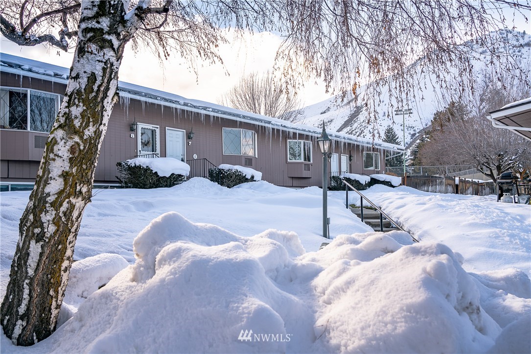 1815 Number 2 Canyon Road, Unit 7 Wenatchee, WA 98801 - Photo 2 of 25