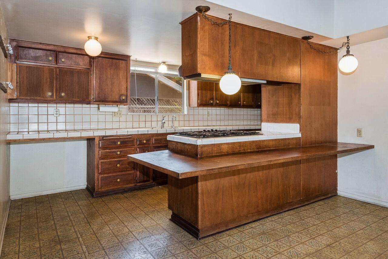 939 Randolph Road Santa Barbara, CA 93111 - Photo 8 of 21 RandolphKitchen1