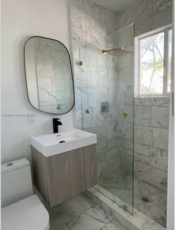 $2,500 | Flamingo-Lummus, Miami Beach, FL 33139