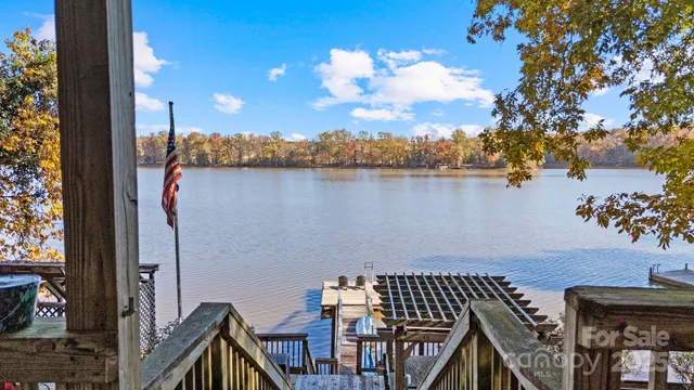 $585,000 | 579 Riverview Drive, Lexington, NC 27292