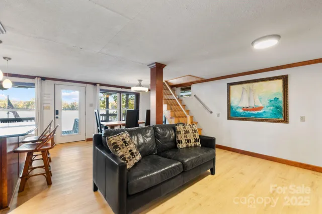 $585,000 | 579 Riverview Drive, Lexington, NC 27292