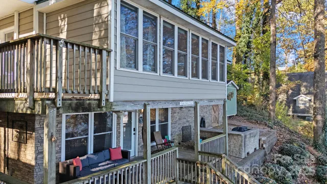 $585,000 | 579 Riverview Drive, Lexington, NC 27292