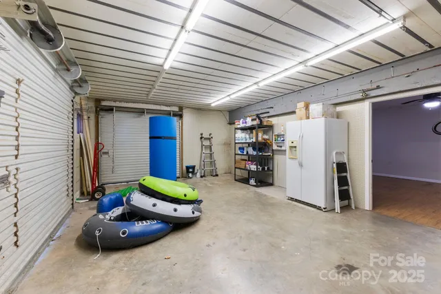 $585,000 | 579 Riverview Drive, Lexington, NC 27292