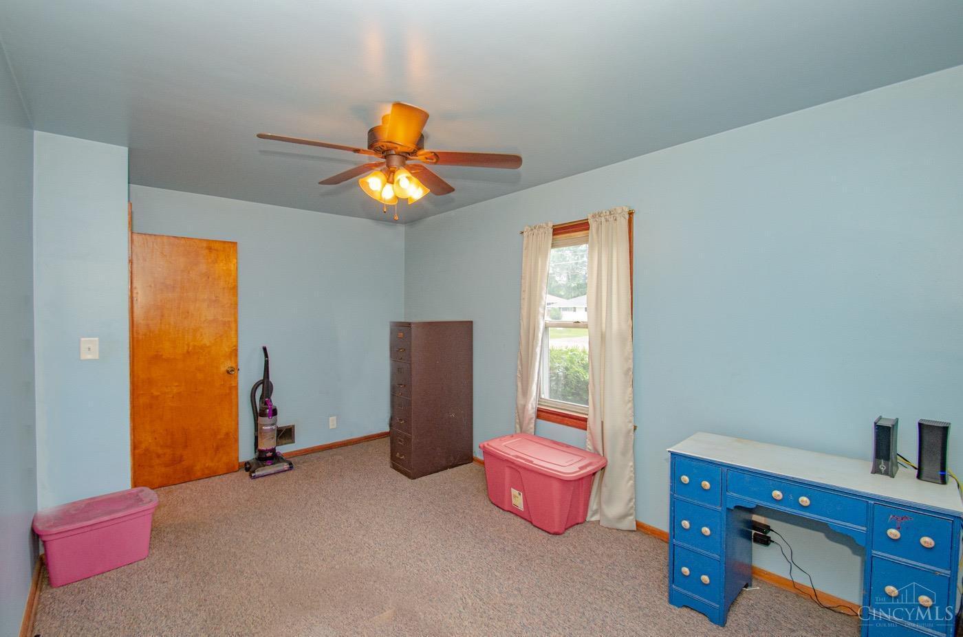171 Riddle Road Woodlawn, OH 45215 - Photo 9 of 26 Gallery Image 9