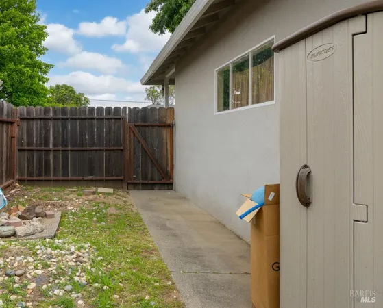 $425,000 | 231 East Colorado Street, Fairfield, CA 94533