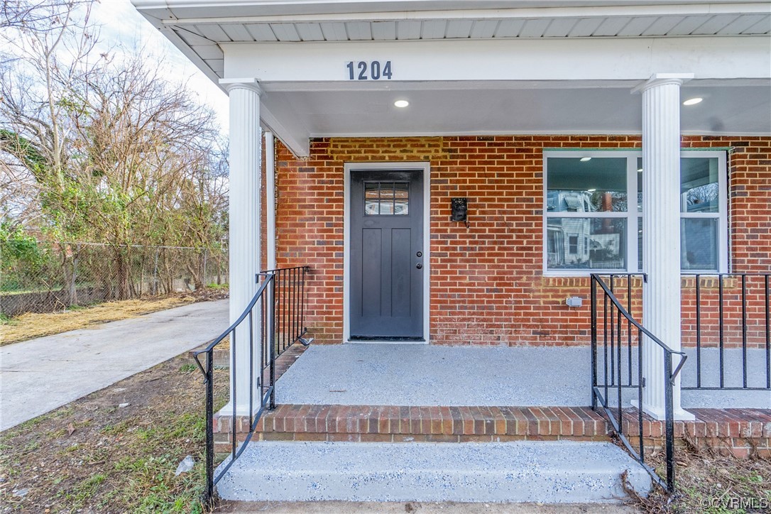 1204 Rome Street Petersburg, VA 23803 - Photo 4 of 24 Gallery Image 4