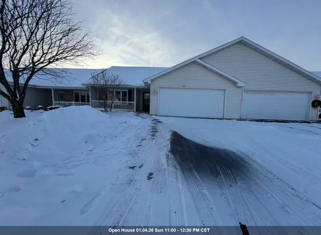 $274,900 | 2290 Patriot Lane, Unit B, Oshkosh, WI 54904