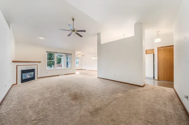 $274,900 | 2290 Patriot Lane, Unit B, Oshkosh, WI 54904