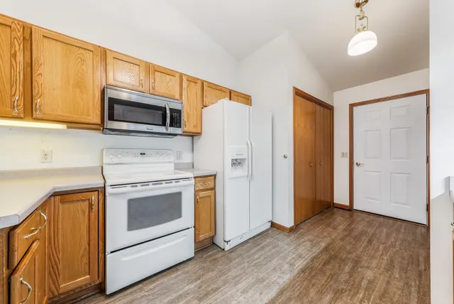 $274,900 | 2290 Patriot Lane, Unit B, Oshkosh, WI 54904