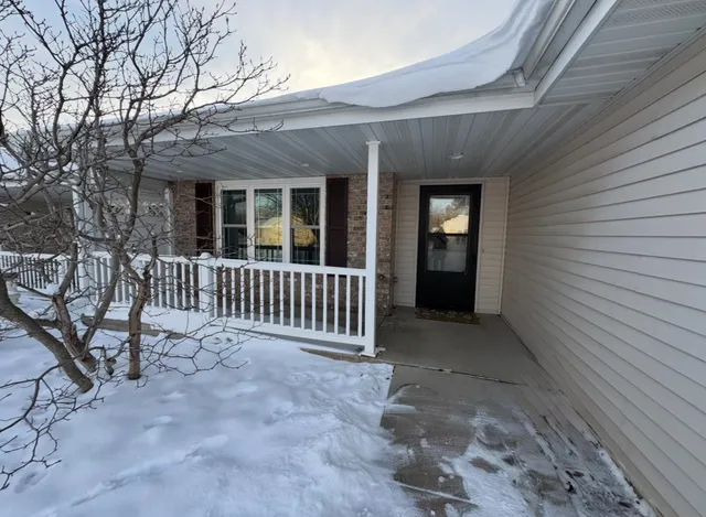 $274,900 | 2290 Patriot Lane, Unit B, Oshkosh, WI 54904