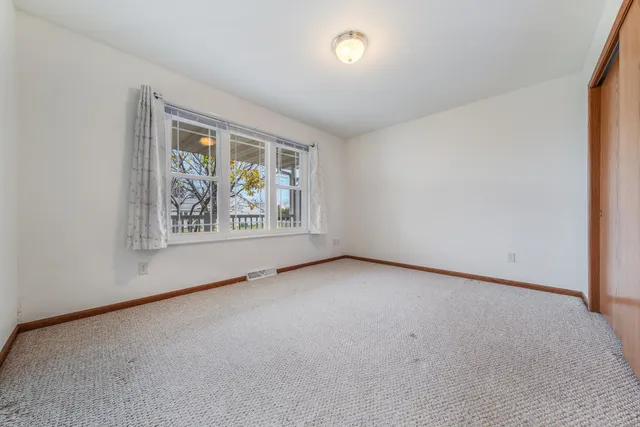 $274,900 | 2290 Patriot Lane, Unit B, Oshkosh, WI 54904