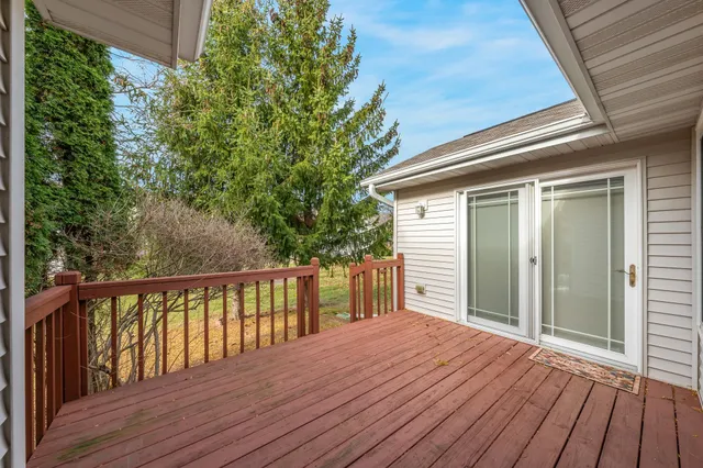 $274,900 | 2290 Patriot Lane, Unit B, Oshkosh, WI 54904