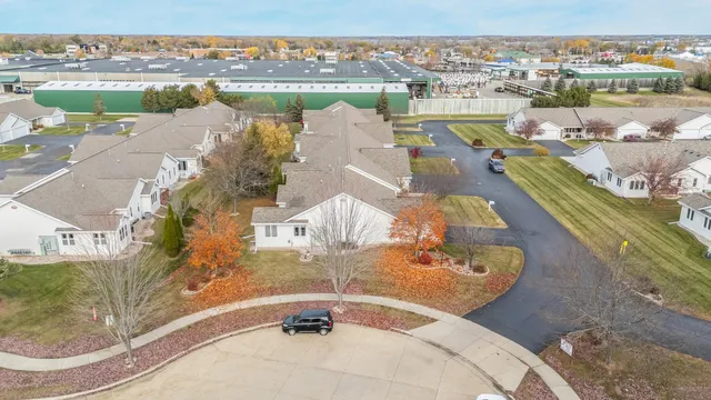$274,900 | 2290 Patriot Lane, Unit B, Oshkosh, WI 54904