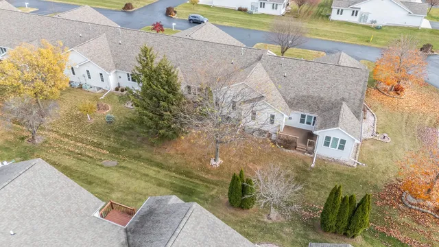$274,900 | 2290 Patriot Lane, Unit B, Oshkosh, WI 54904