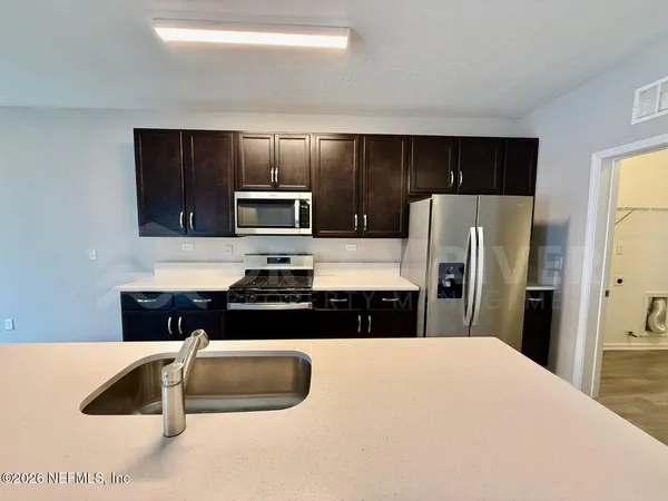 $2,150 | 2966 Firethorn Avenue, Orange Park, FL 32073