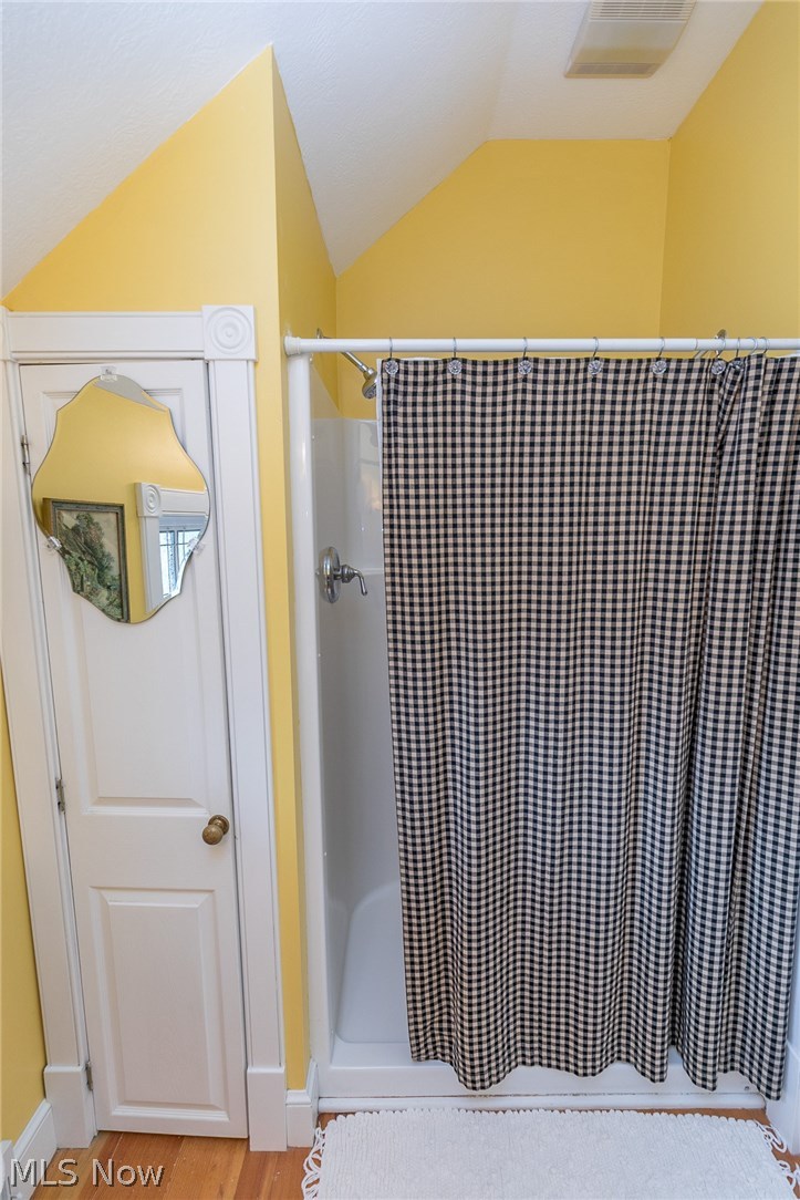 6915 Chestnut Road Independence, OH 44131 - Photo 21 of 35