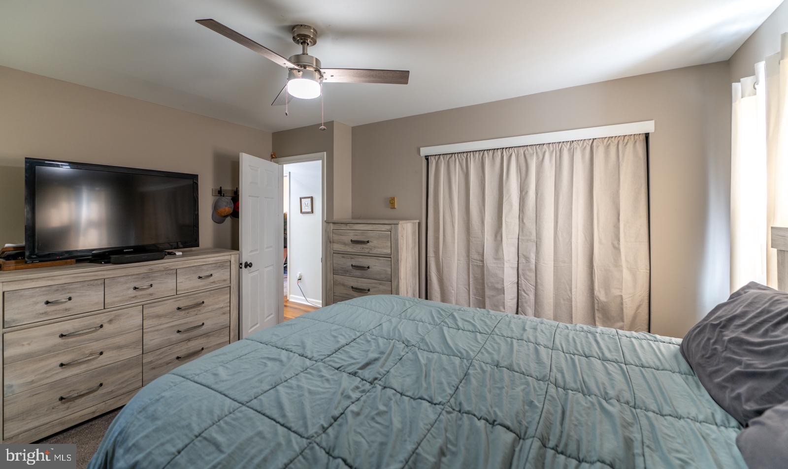 182 Rose Valley Road Pottstown, PA 19464 - Photo 30 of 52 Cozy bedroom with modern touches.