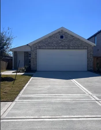 $196,990 | 1610 Golden Iris Drive, Crosby, TX 77532