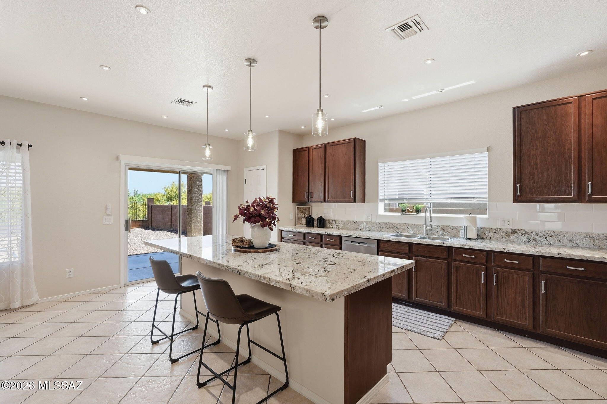 14950 North Capriole Road Tucson, AZ 85739 - Photo 7 of 33 011_ListerPros
