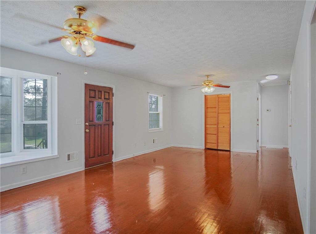 1623 Mallard Circle Conley, GA 30288 - Photo 3 of 20