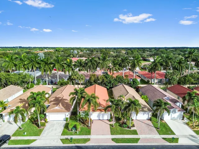 $429,900 | 9550 Cherry Blossom Court, Boynton Beach, FL 33437