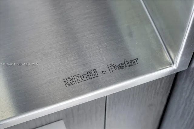 a close view of sink