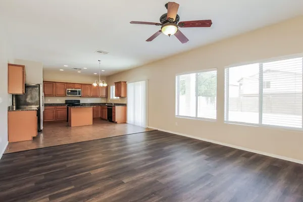 $1,835 | 1118 East Desert Springs Way, San Tan Valley, AZ 85143