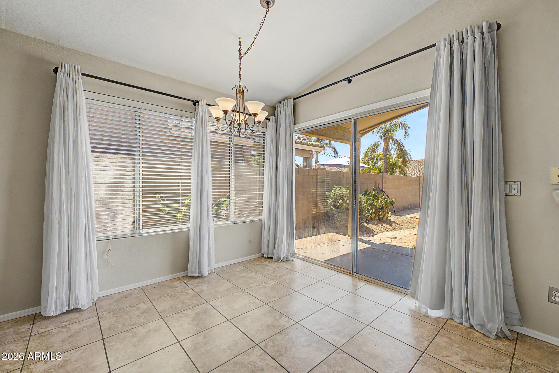 4319 East Tether Trail Phoenix, AZ 85050 - Photo 15 of 41