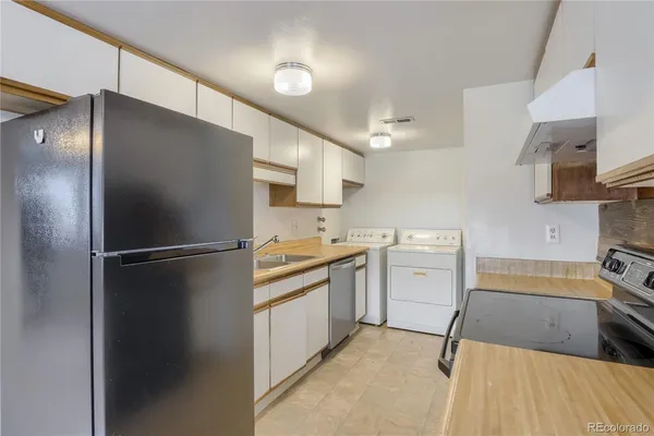 $1,895 | 13335 East Louisiana Avenue, Aurora, CO 80012