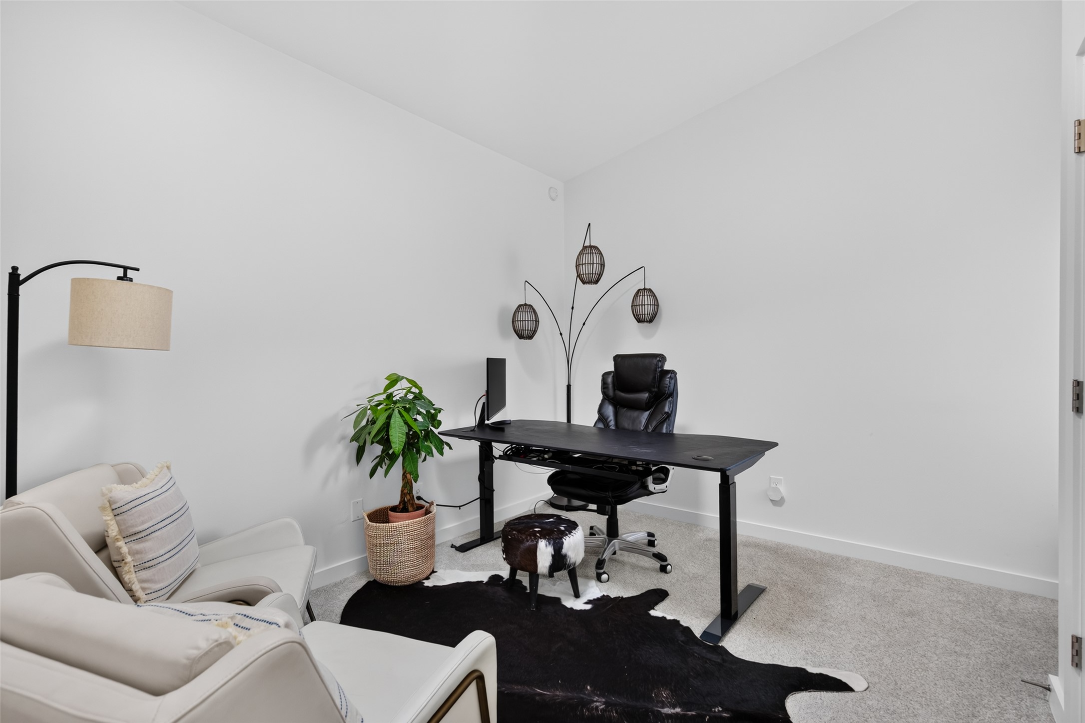 412 Ridgewood Road West Lake Hills, TX 78746 - Photo 20 of 40 Bedroom with closet, currently being used as an office.
