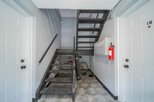 $1,650 | 15334 Doctor Martin Luther King Junior Drive, Unit 2E, Dolton, IL 60419