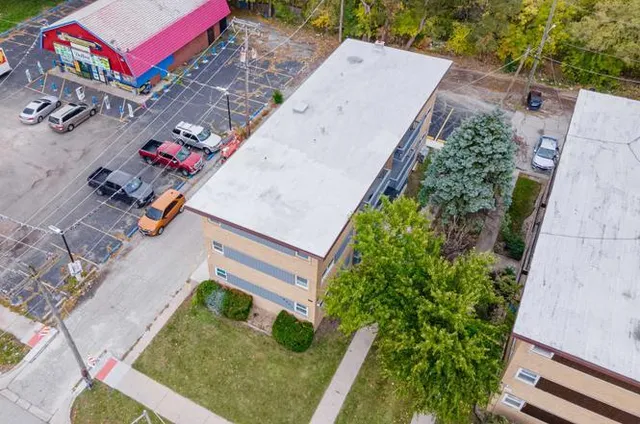 $1,650 | 15334 Doctor Martin Luther King Junior Drive, Unit 2E, Dolton, IL 60419