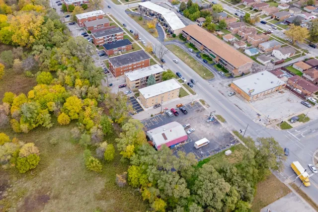 $1,650 | 15334 Doctor Martin Luther King Junior Drive, Unit 2E, Dolton, IL 60419