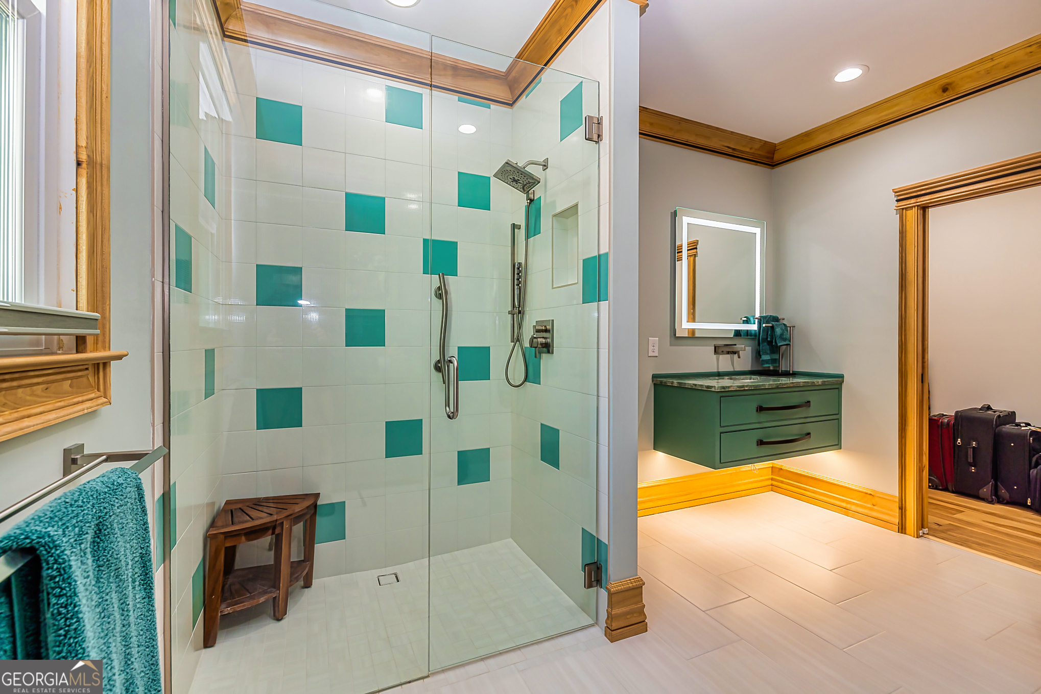 242 Kirkley Road Tyrone, GA 30290 - Photo 38 of 50 a view of bathroom with tub and mirror
