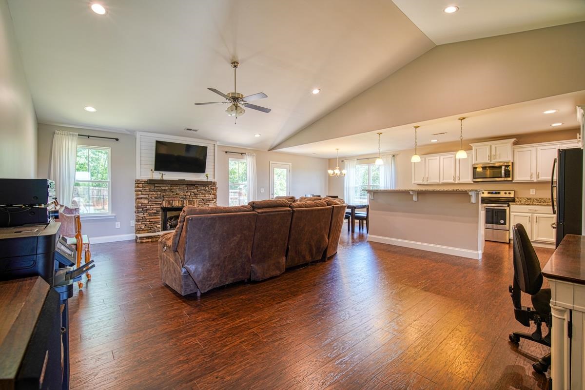 138 Bradley Road Chesnee, SC 29323 - Photo 2 of 36