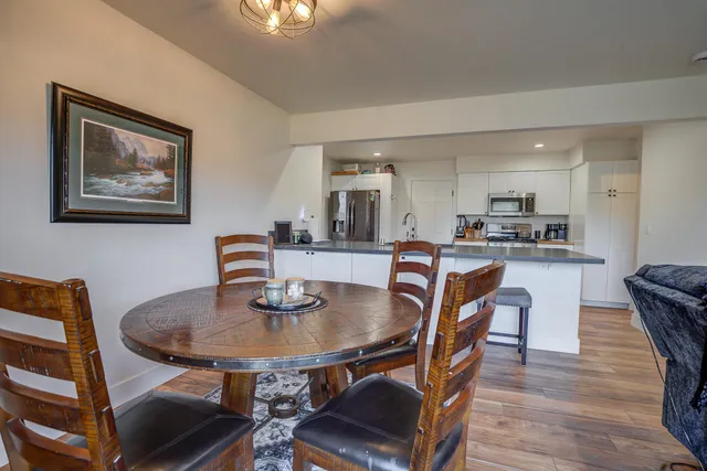 $389,000 | 3882 Fujiyama Way, Redding, CA 96001