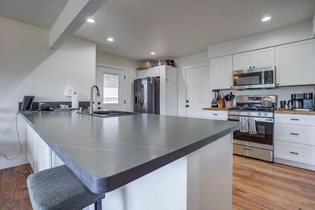 $389,000 | 3882 Fujiyama Way, Redding, CA 96001