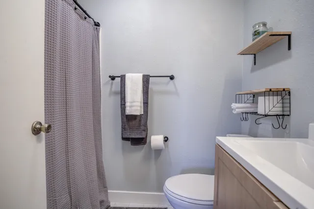 $389,000 | 3882 Fujiyama Way, Redding, CA 96001