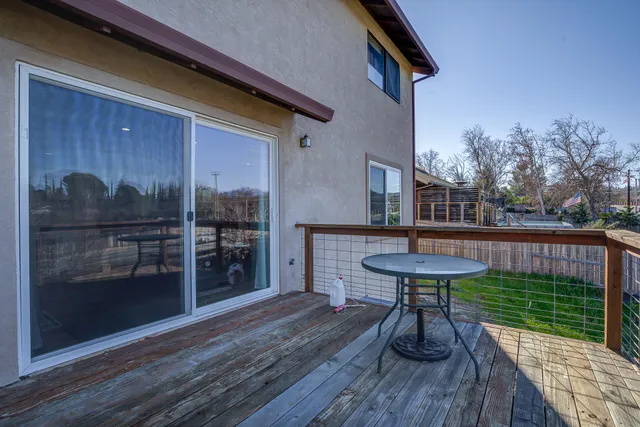 $389,000 | 3882 Fujiyama Way, Redding, CA 96001