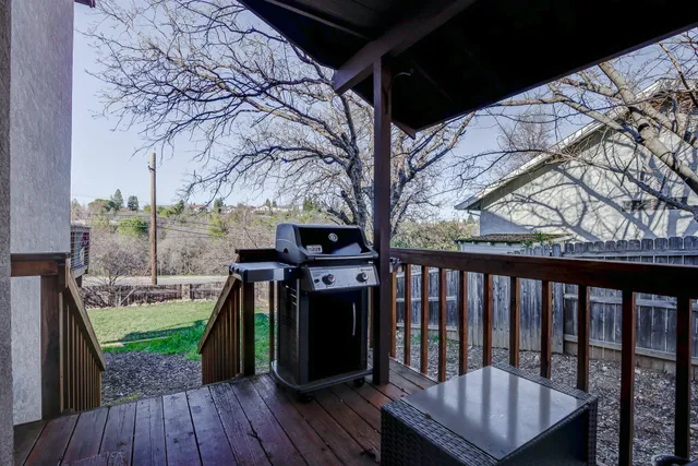 $389,000 | 3882 Fujiyama Way, Redding, CA 96001