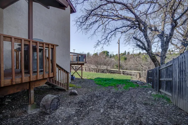 $389,000 | 3882 Fujiyama Way, Redding, CA 96001