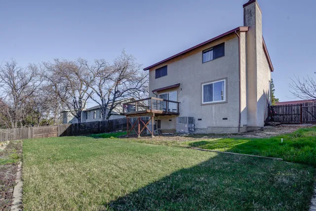 $389,000 | 3882 Fujiyama Way, Redding, CA 96001