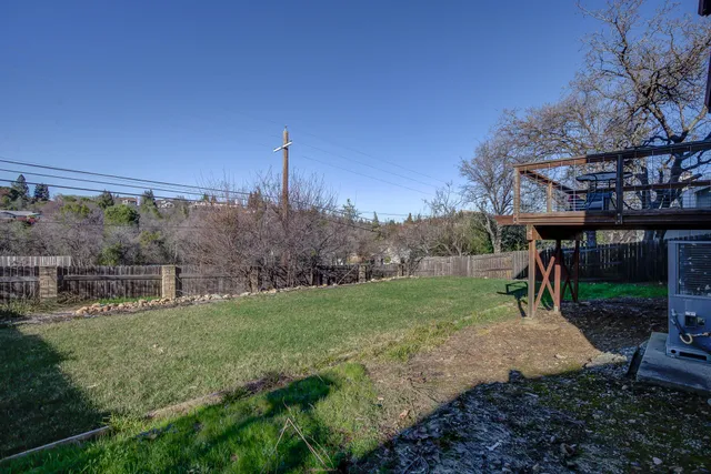 $389,000 | 3882 Fujiyama Way, Redding, CA 96001