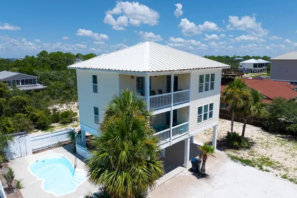 $759,000 | 517 West Gulf Beach Drive, St. George Island, FL 32328