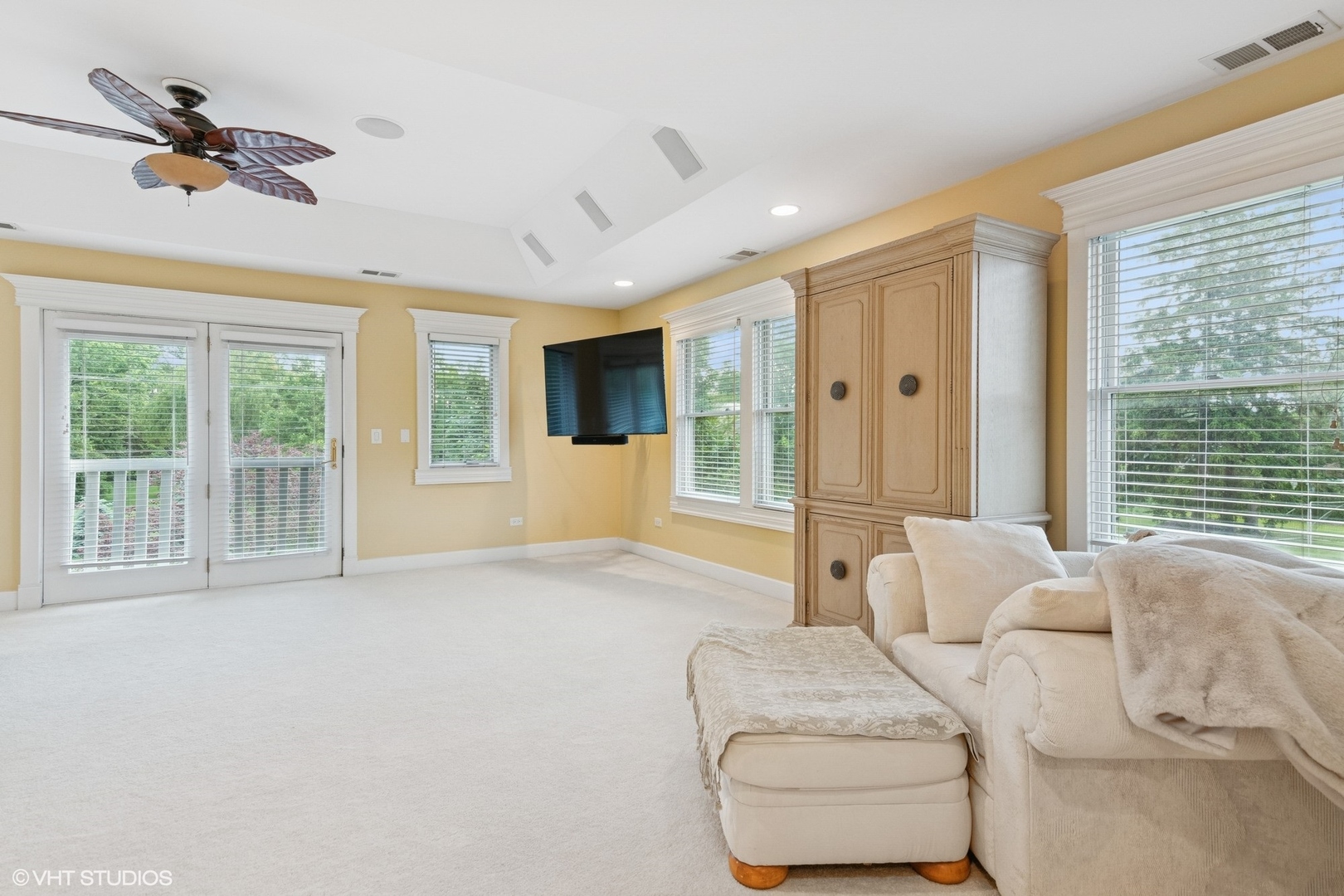 6730 South Madison Street Willowbrook, IL 60527 - Photo 33 of 52 a living room with furniture and a large window
