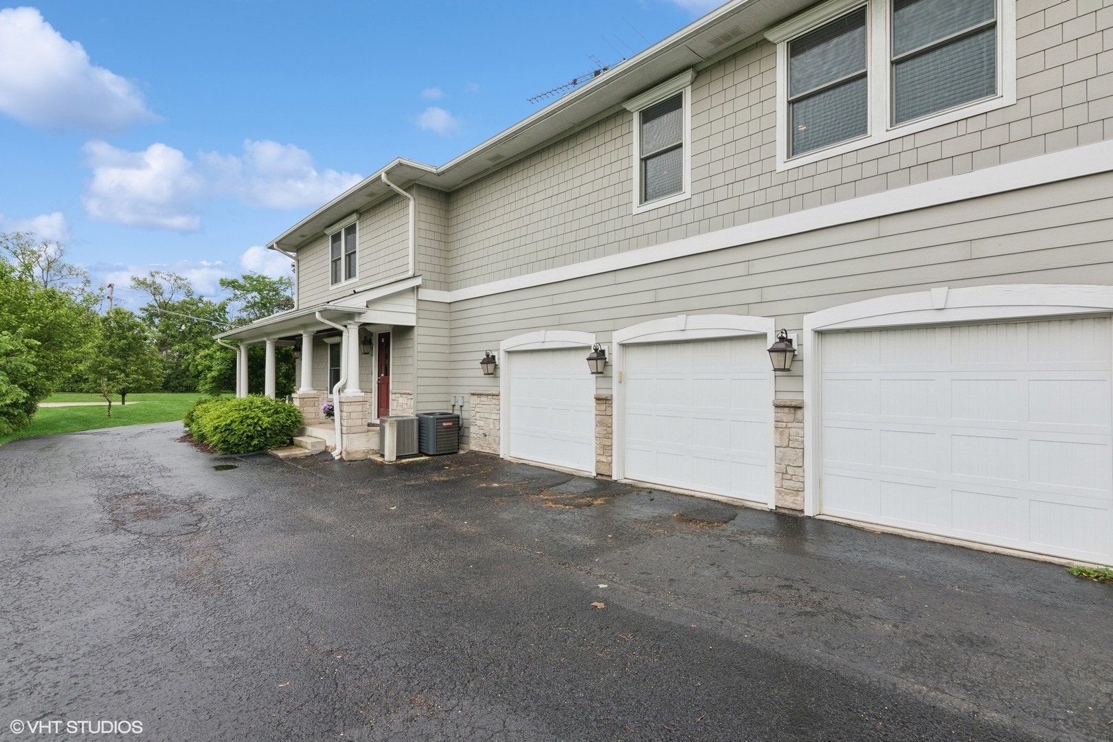 6730 South Madison Street Willowbrook, IL 60527 - Photo 5 of 52 front view of a house with a street