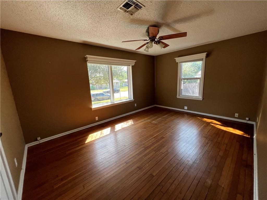 121 Georgia Place Portland, TX 78374 - Photo 7 of 9