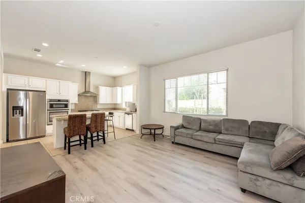 $4,150 | 127 Interval, Irvine, CA 92618