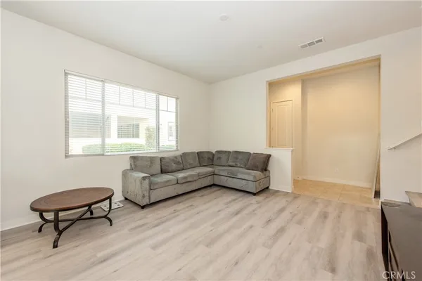 $4,150 | 127 Interval, Irvine, CA 92618